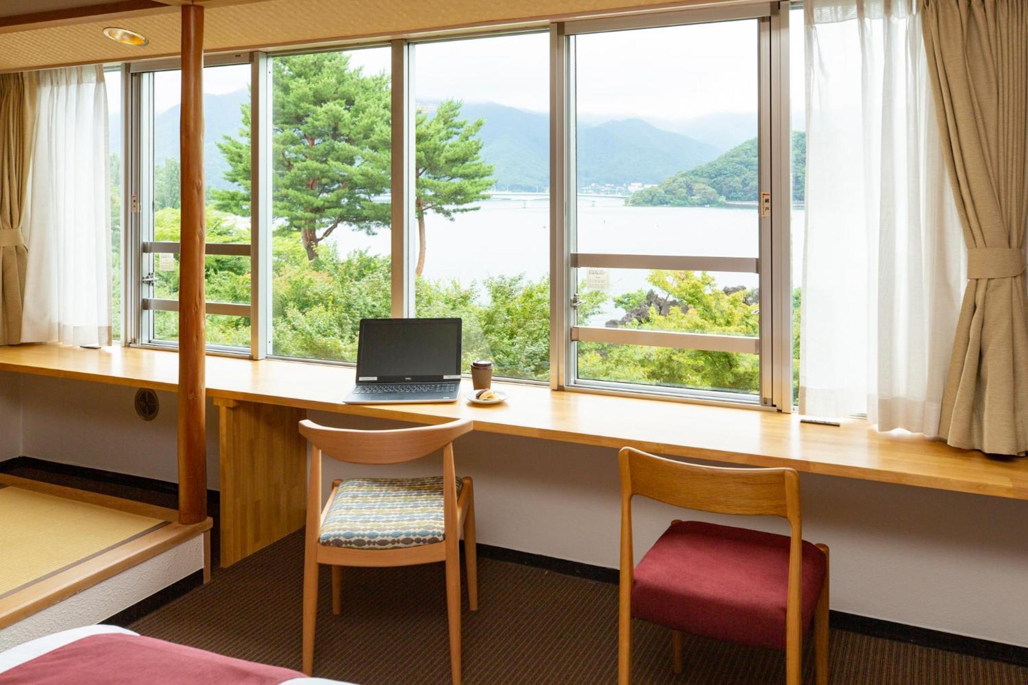 富士湖酒店 4*
